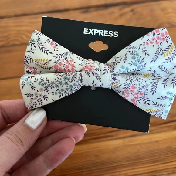 Express Floral Print Bow Tie Bundle - Picture 5 of 7